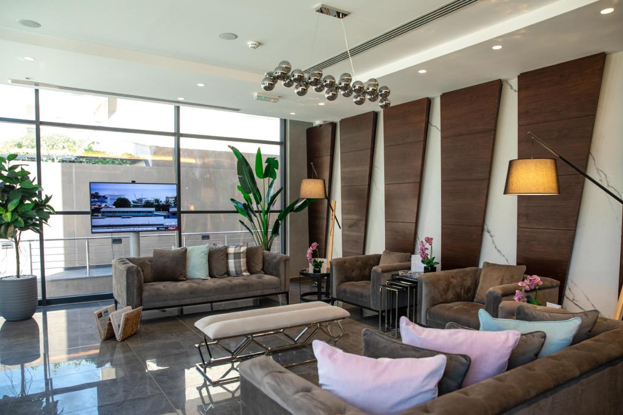 The Compass Hotel Amman Exterior photo