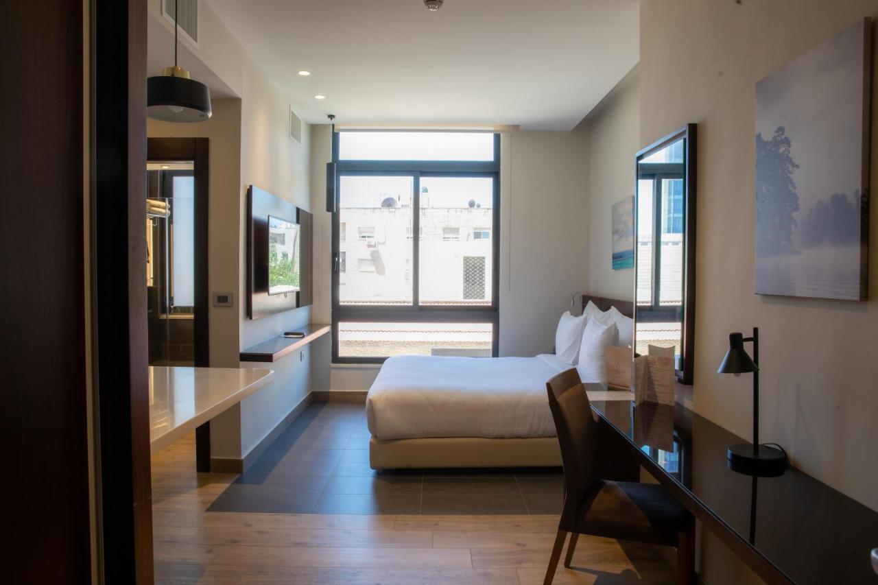 The Compass Hotel Amman Exterior photo