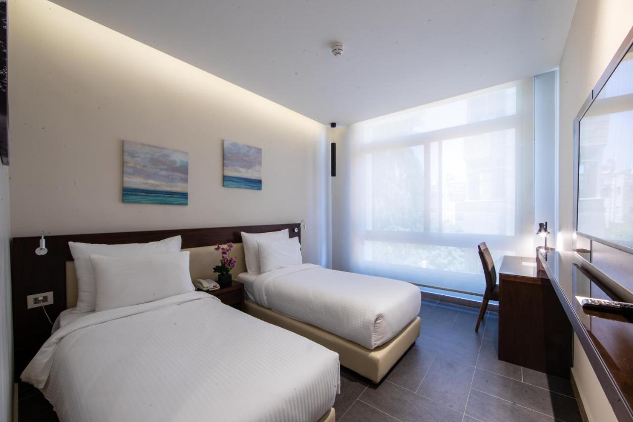 The Compass Hotel Amman Exterior photo
